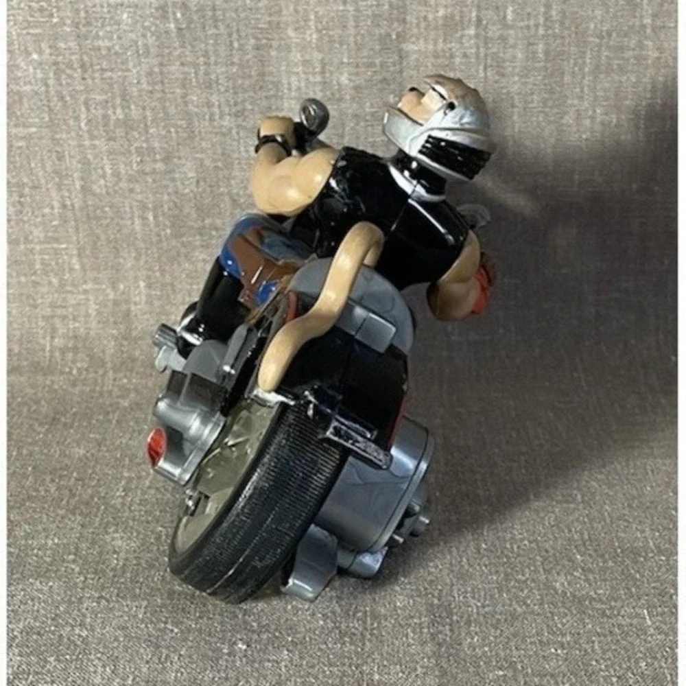 Vintage 1994 Galoob Biker Mice from Mars Vinnie Action Figure with‎ Motorcycle
